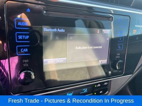Used 2017 Toyota Corolla L FWD image 16