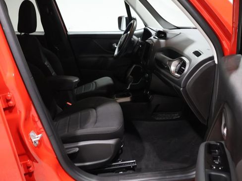 Used 2022 Jeep Renegade Latitude image 21