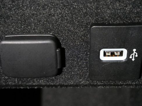 Used 2020 Lincoln Nautilus Reserve w/ Equipment Group 201A image 23