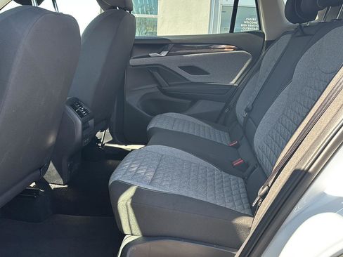 Used 2025 Volkswagen Tiguan S image 10