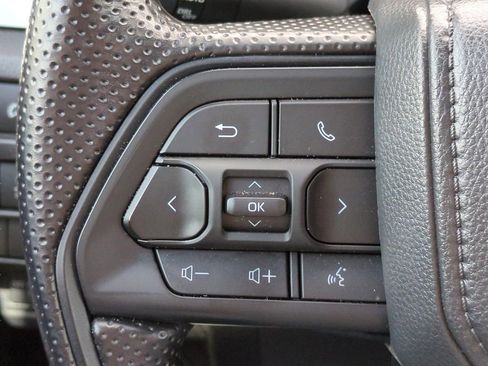 Used 2025 Toyota Tacoma SR5 image 21