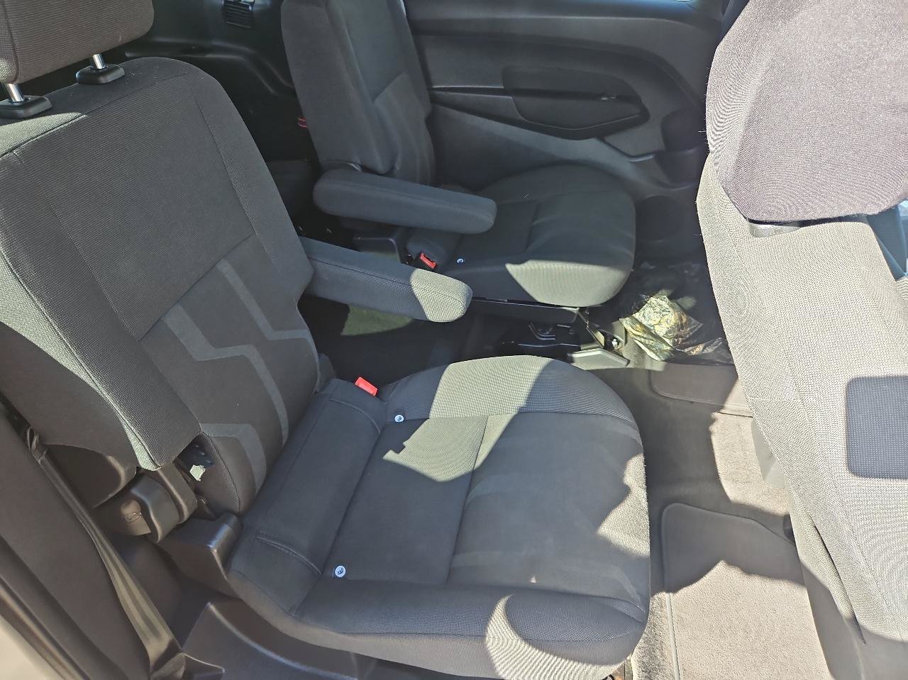 Used 2017 Ford Transit Connect XLT FWD image 18
