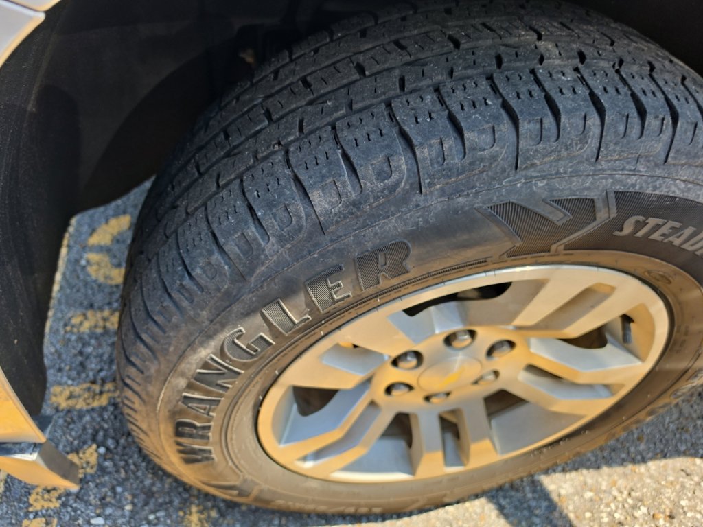 Used 2019 Chevrolet Tahoe LT RWD image 8