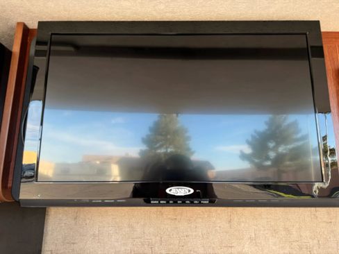 Used 2015 Ford E-450 and Econoline 450 Super Duty w/ Motorhome Prep Package RWD image 18