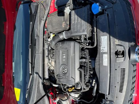 Used 2016 Volkswagen Golf 4-Door FWD image 17