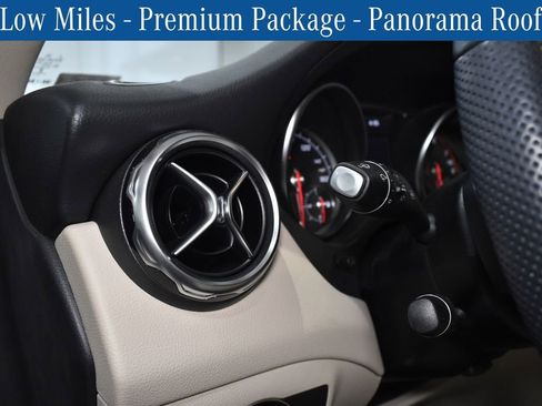 Used 2019 Mercedes-Benz GLA 250 4MATIC image 24