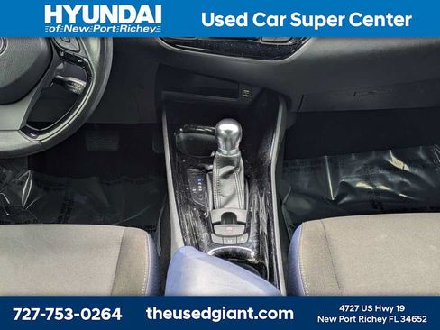 Used 2020 Toyota C-HR XLE FWD image 19