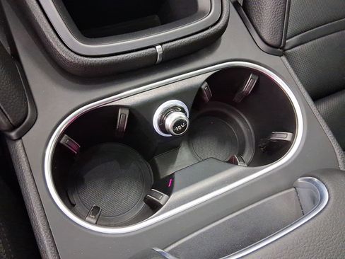 Used 2022 Porsche Cayenne S image 32