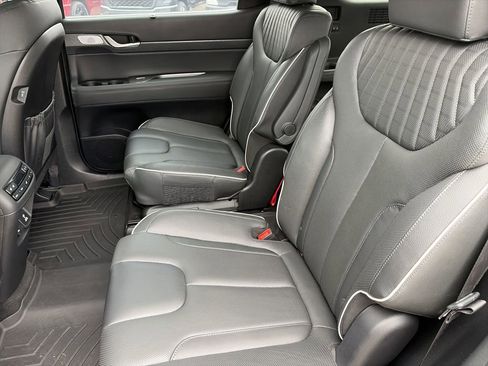 Used 2023 Hyundai Palisade Limited FWD image 28