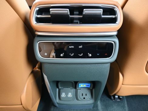 New 2026 Genesis GV80 2.5T Prestige AWD/4WD image 17