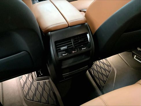 Certified 2024 BMW X5 xDrive40i w/ Premium Package image 35