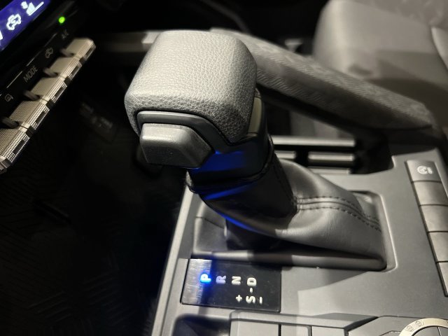 Used 2025 Toyota Tacoma SR5 RWD image 15