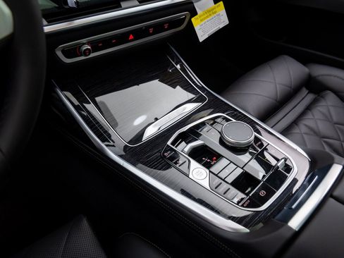 New 2026 BMW X7 xDrive40i AWD/4WD image 12