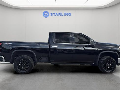 Used 2025 Chevrolet Silverado 2500 LTZ w/ LTZ Premium Package image 25