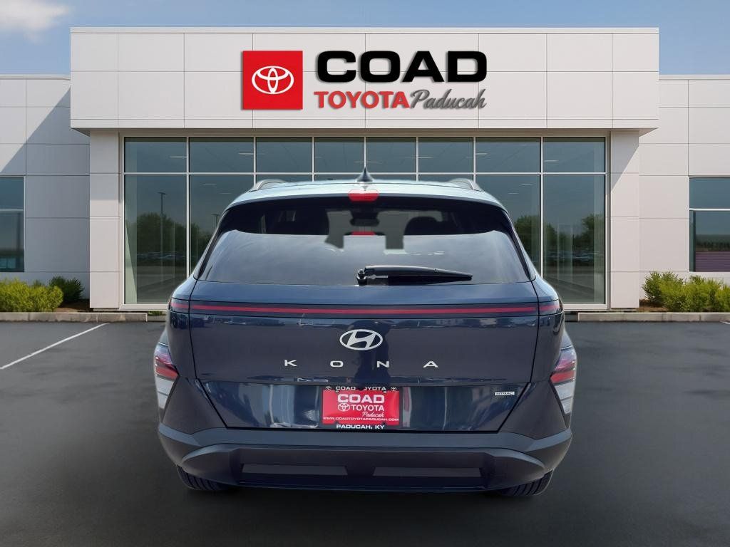 Used 2024 Hyundai Kona SEL AWD/4WD image 4