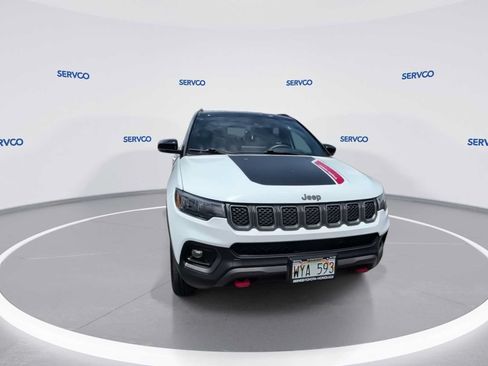 Used 2024 Jeep Compass Trailhawk AWD/4WD image 2