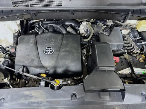 Used 2017 Toyota Highlander Limited w/ Carpet Mat Package AWD/4WD image 34
