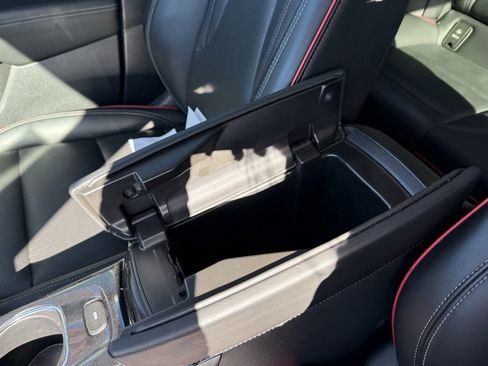 Used 2022 Buick Envision Essence w/ Technology Package II image 26