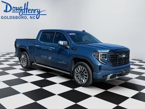 Used 2025 GMC Sierra 1500 Denali Ultimate AWD/4WD image 7