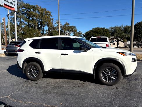 Used 2023 Nissan Rogue S image 24