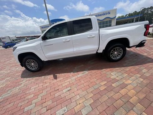 Used 2024 Chevrolet Colorado LT w/ LT Convenience Package RWD image 29