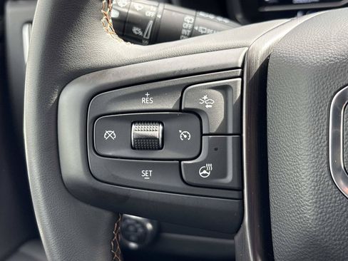 Used 2023 GMC Yukon AT4 AWD/4WD image 17