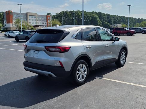 Used 2024 Ford Escape Active AWD/4WD image 3