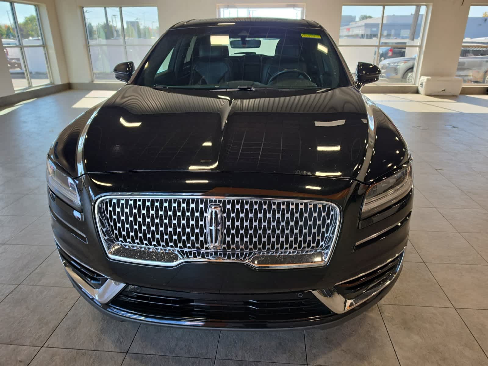 Used 2019 Lincoln Nautilus Reserve AWD/4WD image 2