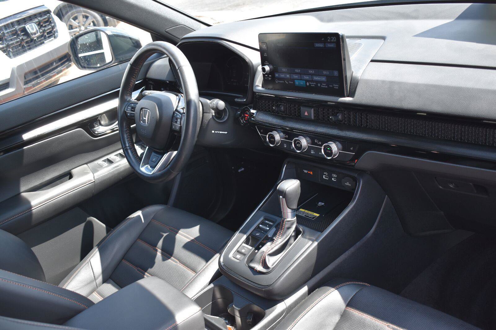 Used 2025 Honda CR-V Sport Touring image 12