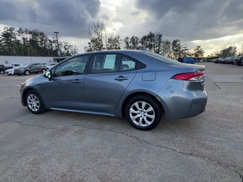 Used 2024 Toyota Corolla LE FWD image 4
