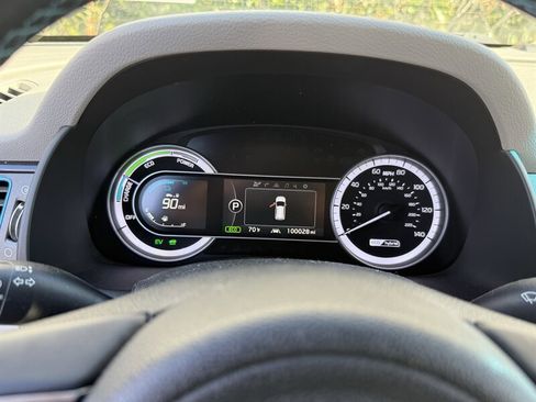 Used 2017 Kia Niro Touring w/ Advanced Technology Package image 20