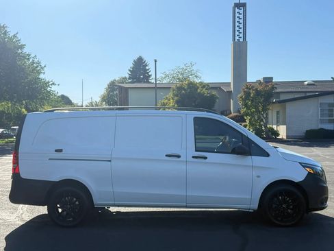 Used 2019 Mercedes-Benz Metris image 7