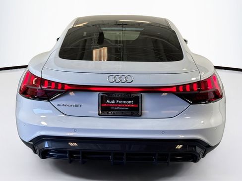 Used 2023 Audi e-tron GT Premium Plus image 6