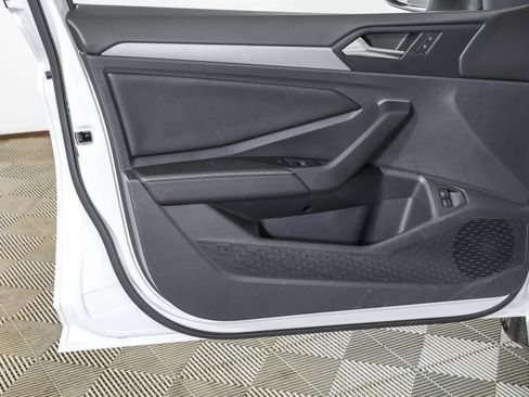 Used 2024 Volkswagen Jetta SE w/ Panoramic Sunroof Package FWD image 34