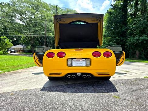 Used 2000 Chevrolet Corvette Coupe w/ Memory Pkg image 36