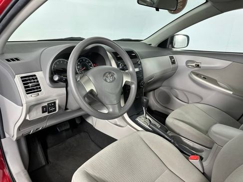 Used 2010 Toyota Corolla LE FWD image 12