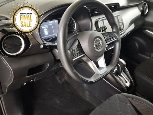 Used 2020 Nissan Kicks SV image 16