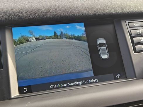 Used 2017 Land Rover Discovery Sport HSE AWD/4WD image 25
