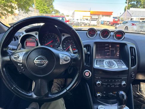 Used 2014 Nissan 370Z Touring w/ Sport Package RWD image 16