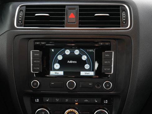 Used 2014 Volkswagen Jetta GLI Autobahn FWD image 15