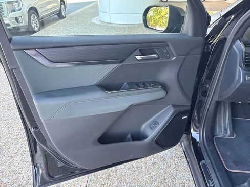 Certified 2025 GMC Acadia AT4 AWD/4WD image 22