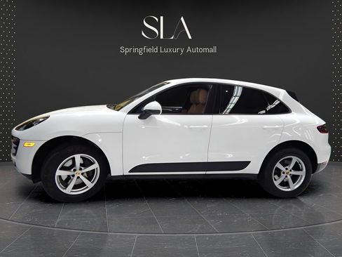 Used 2018 Porsche Macan AWD/4WD image 9