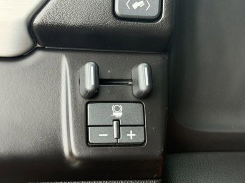 Used 2016 GMC Yukon SLT RWD image 19