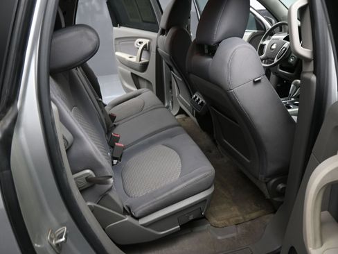 Used 2011 Chevrolet Traverse LS FWD image 19