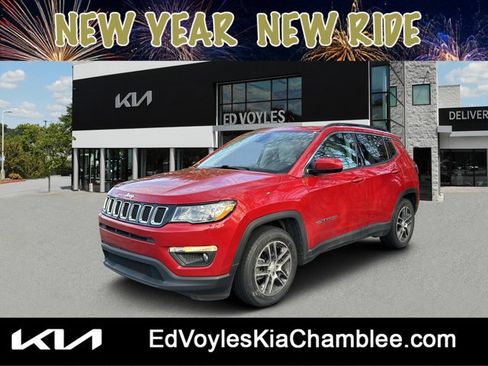 Used 2019 Jeep Compass Latitude image 1