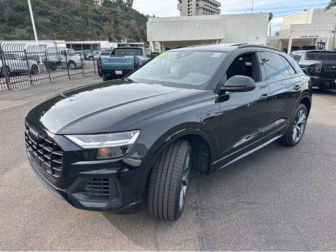 Used 2020 Audi Q8 Premium w/ Black Optic Package image 10