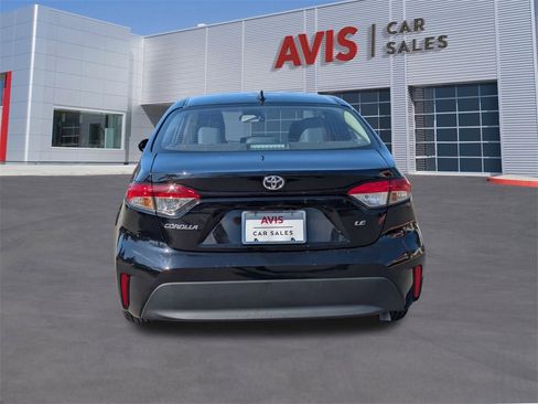 Used 2025 Toyota Corolla LE image 7