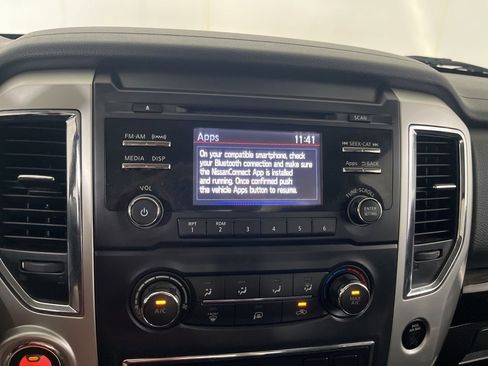 Used 2017 Nissan Titan SV AWD/4WD image 59