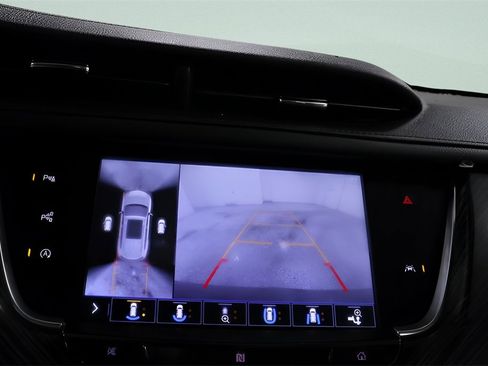 Used 2020 Cadillac XT6 Premium Luxury image 16