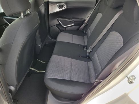 Certified 2022 Kia Soul LX w/ Technology Package image 12
